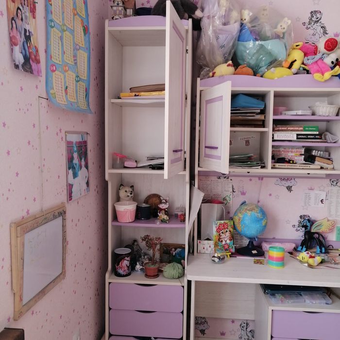 детская мебель, шкаф и стол