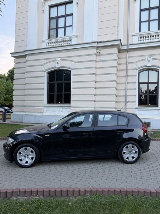 BMW  118d an 2009