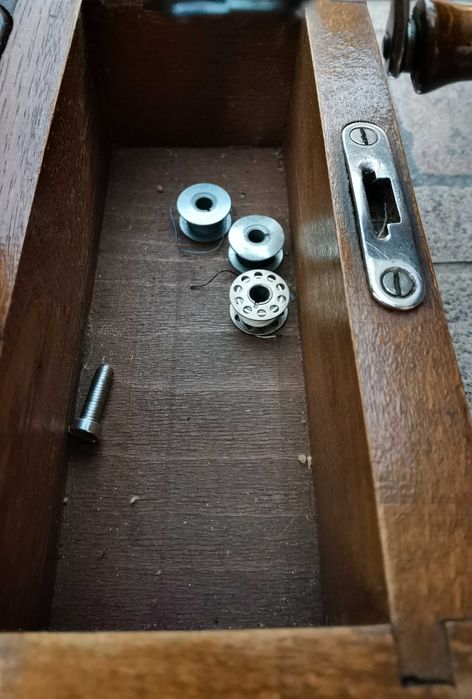 Руска шевна машина Подольск 1-А (копие на Singer 15) – 1951 г.,отлична