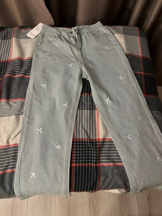 Джинсы новые , не ношенное