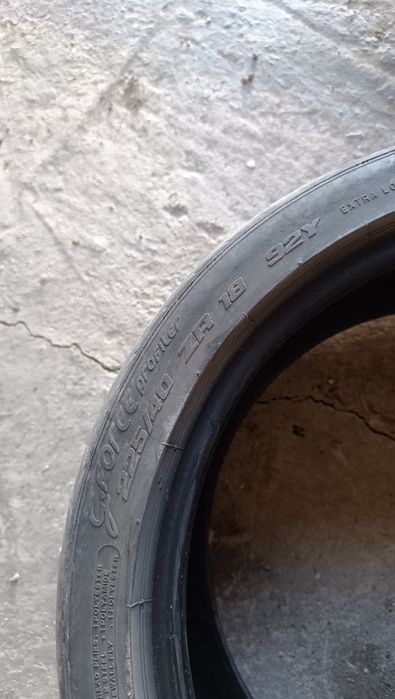 Продам шины R18 225/40