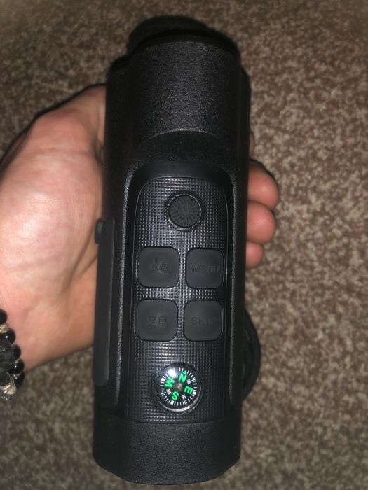 Vând night vision monocular