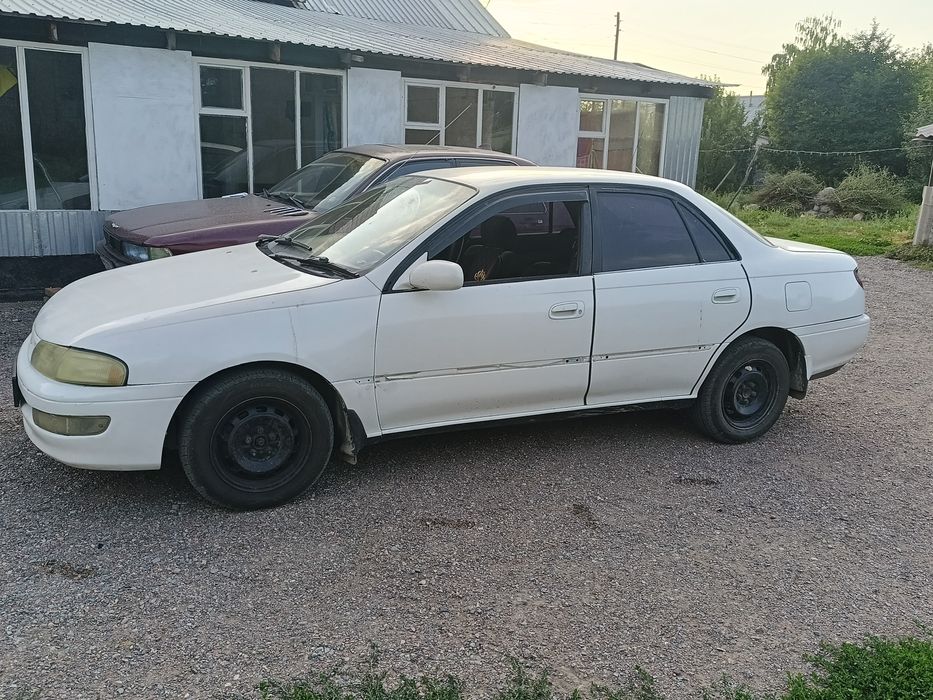 Тойота Карина 1995 года