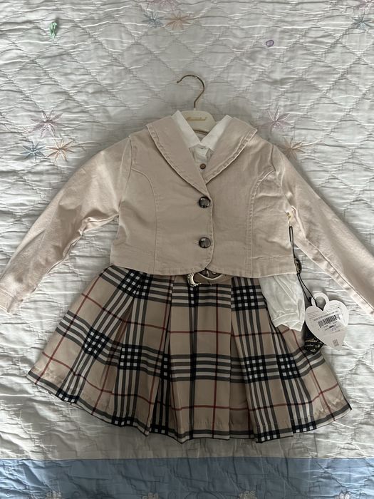 Продам платья на два года