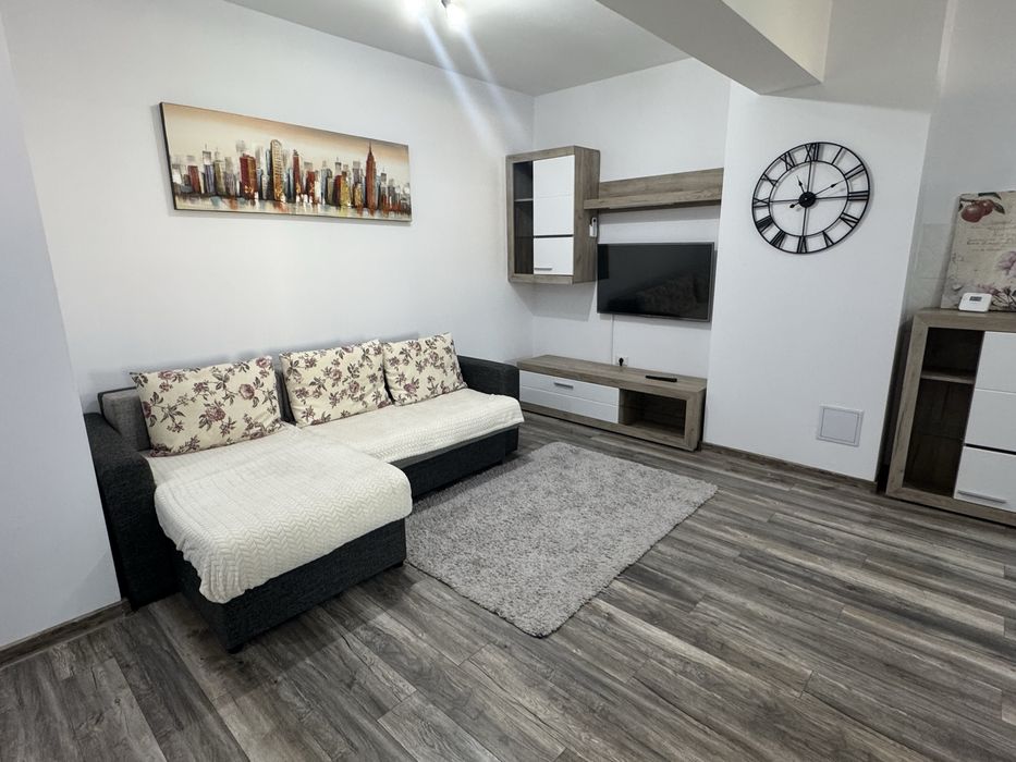 De închiriat – Apartament 2 camere etaj 6  | 50 mp | Bloc Topaz | Central