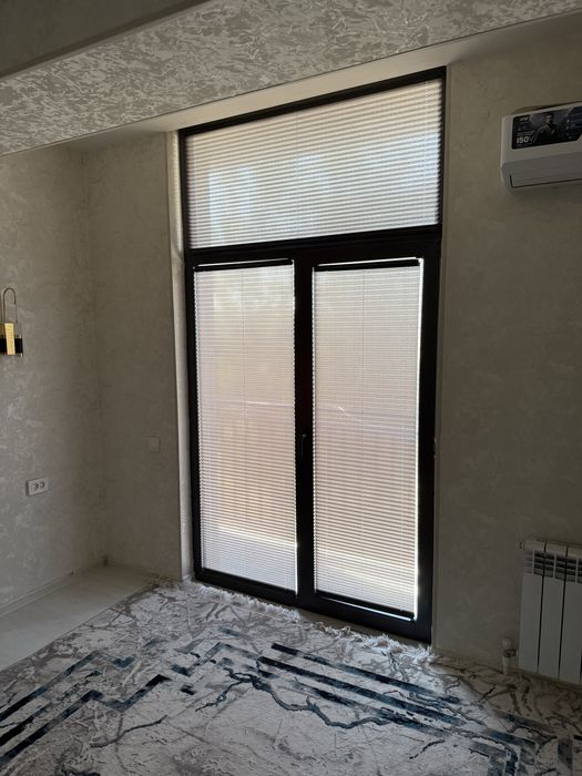 Yunusobod 13 kvartalda 1 xonali studiya uy sotiladi. Lokasiya zor