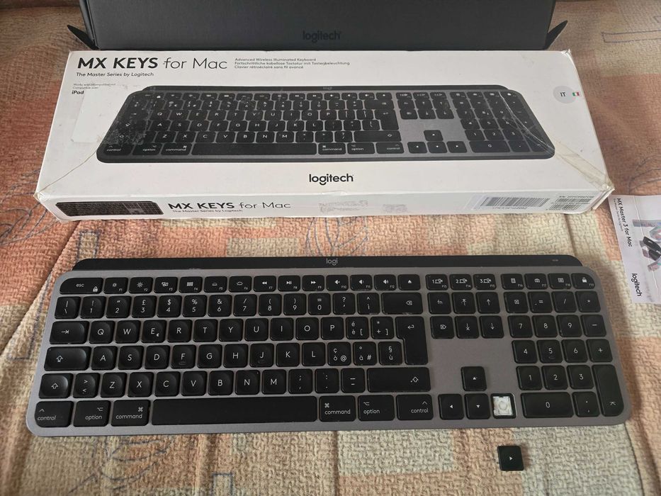 Logitech MX Keys for Mac, Bluetooth, Multidevice, MacOS & iOS & PC