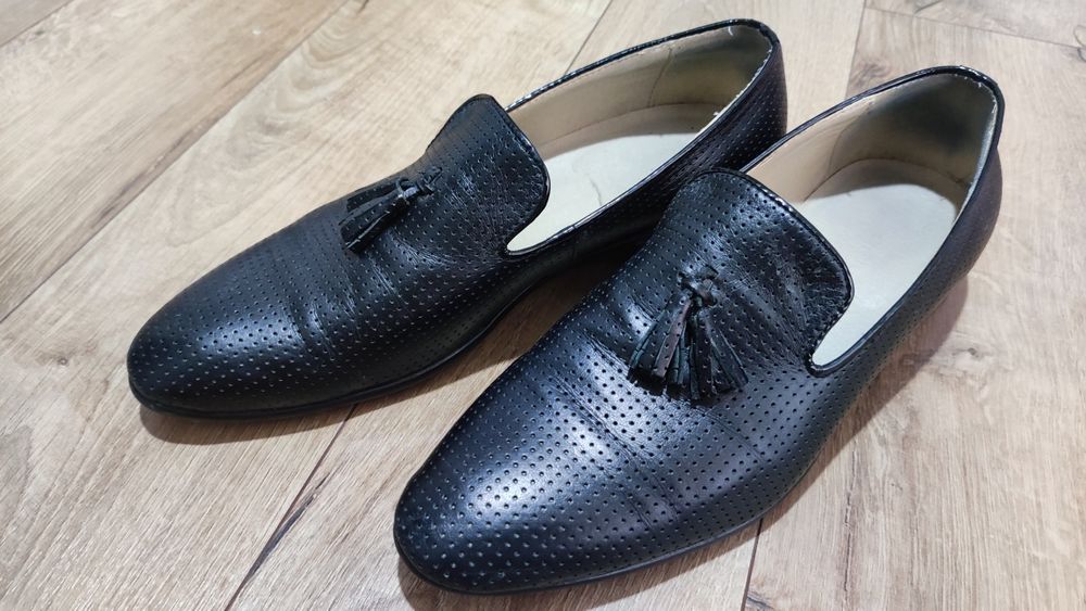 Pantofi bărbătești