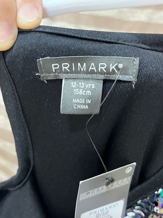 Нарядное Платья для девочек на 11и13 лет