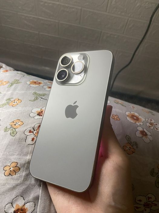 iPhone 15 pro 256gb