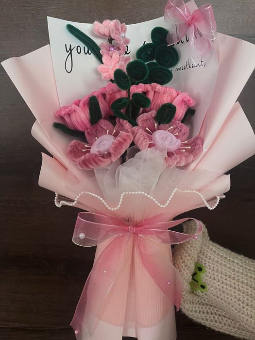 Buchet de flori din sarma plusata