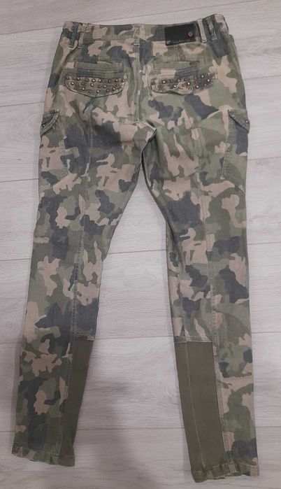 Дънки много ластични