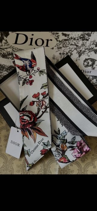 Eșarfă Christian Dior, model 2026, 6 modele, 100% mătase, preț fix