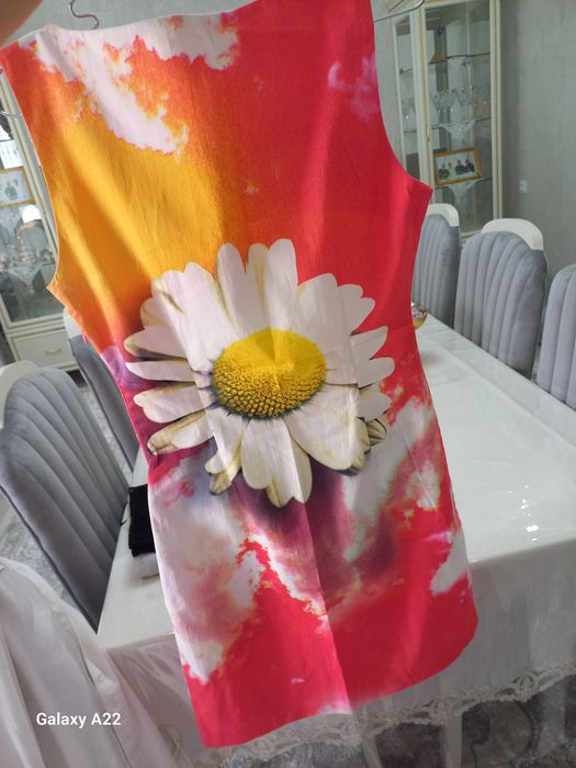 Ayollar kiyimi yubka vilvet.