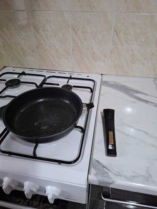 Продам  сковородку в отличном  состоянии, производство Россия