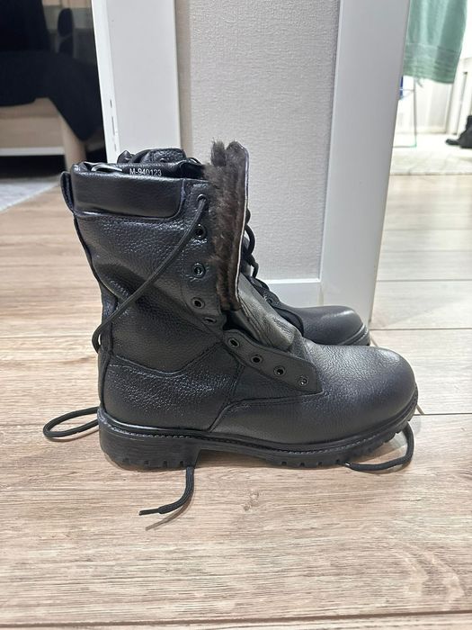 Продам зимние берцы.