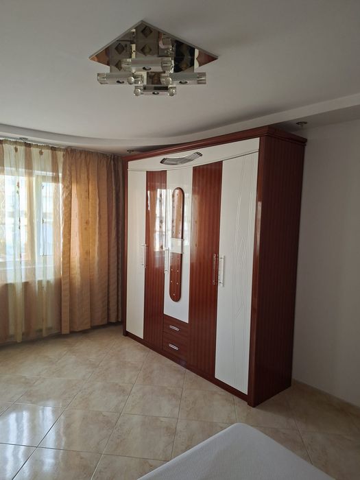Apartament de închiriat.