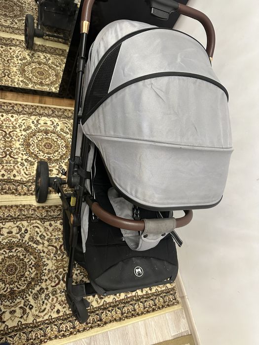 Продаю коляску срочно