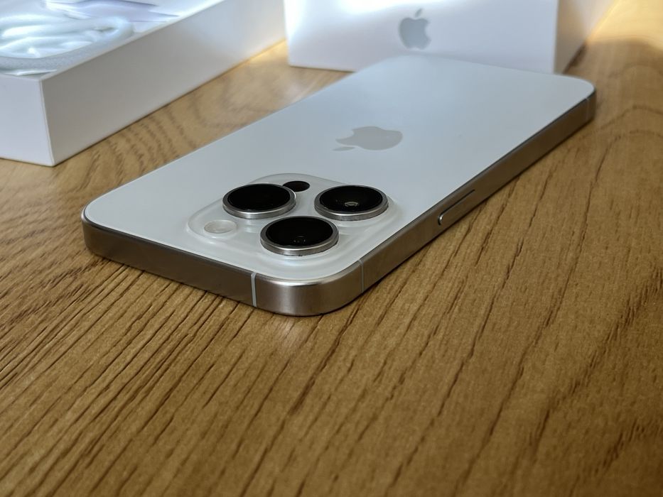 Бартер/заменям iPhone 15 Pro 128gb silver 92%