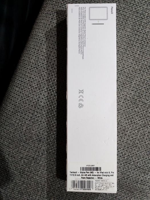 Tableta Lenovo cu tastatura Bluetooth