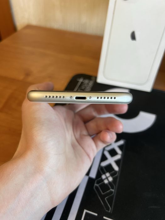 iPhone 11 128GB 100% акб