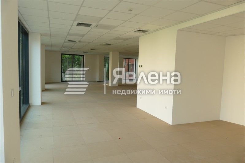 Дава се под наем Офис в София, Център - 376 кв.м за 7125 € - Снимка #1