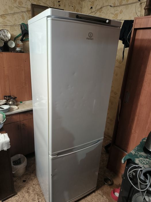 Продам хороший холодильник