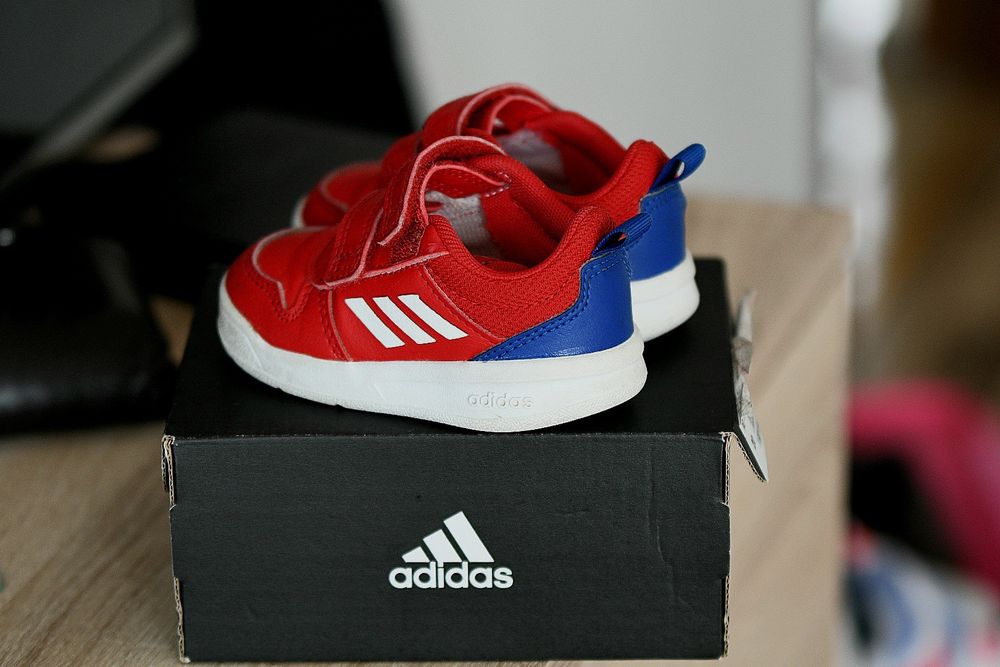 Детски маратонки Adidas. Естествена кожа