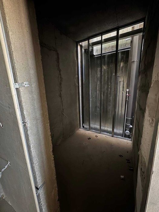 Navoiy shahri Tarobiy ko'cha tarafda 1 xona novostroyka (kadastr bor)