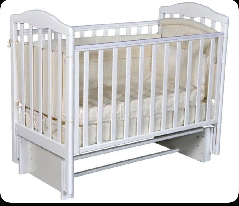 Продам детскую кроватку