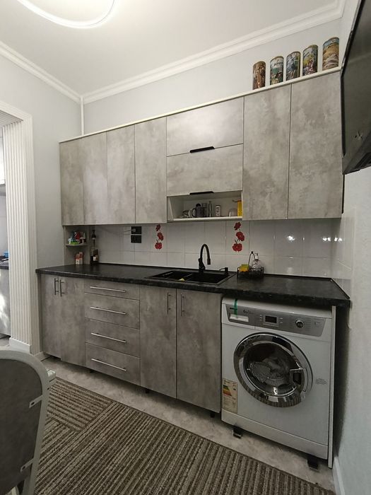 4комн кв, 4 эт , 7мкр,51 д, молоч кух