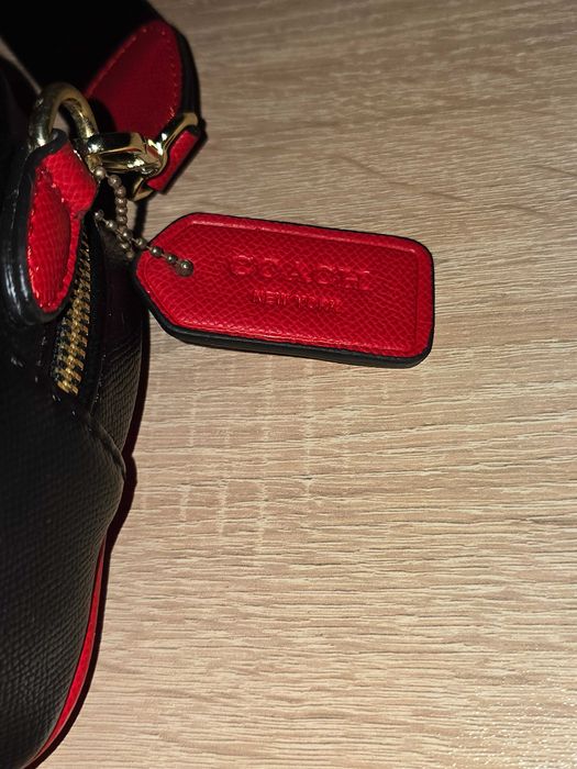 Coach прекрасна дамска чанта