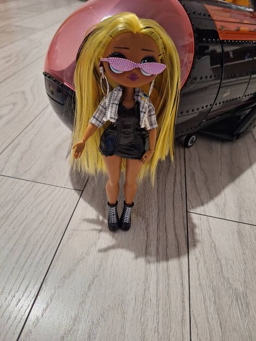 Avion + păpușă LOL