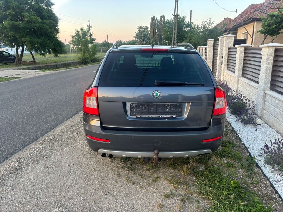 SKODA Octavia 2012 — imagine 4