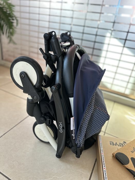 Carucior YOYO Baby Zen, model Air France + cadou suport picioare