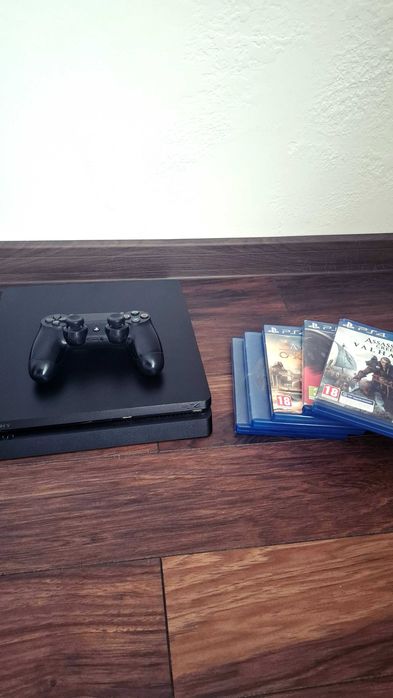 Playstation 4 slim