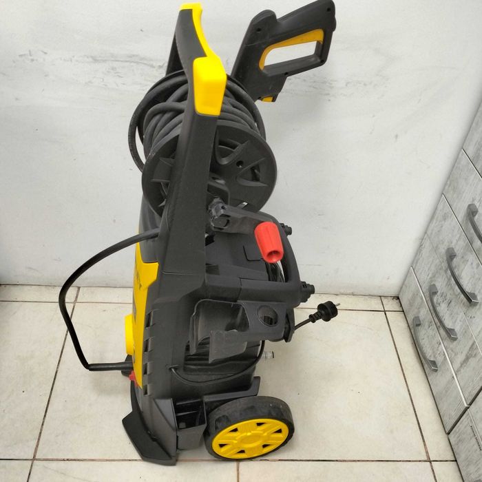 Aparat De Spalat Cu Presiune Stanley Sxpw25dts 150Bari 810L/h 29135