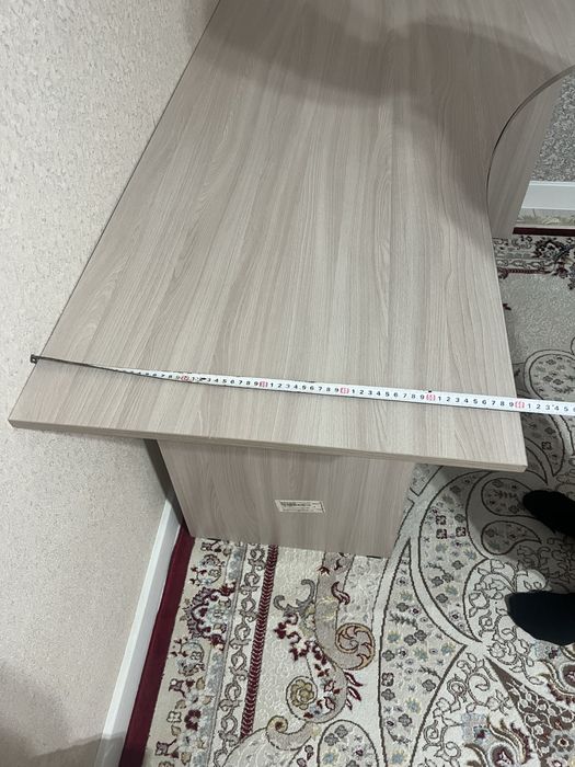 стол продается стол