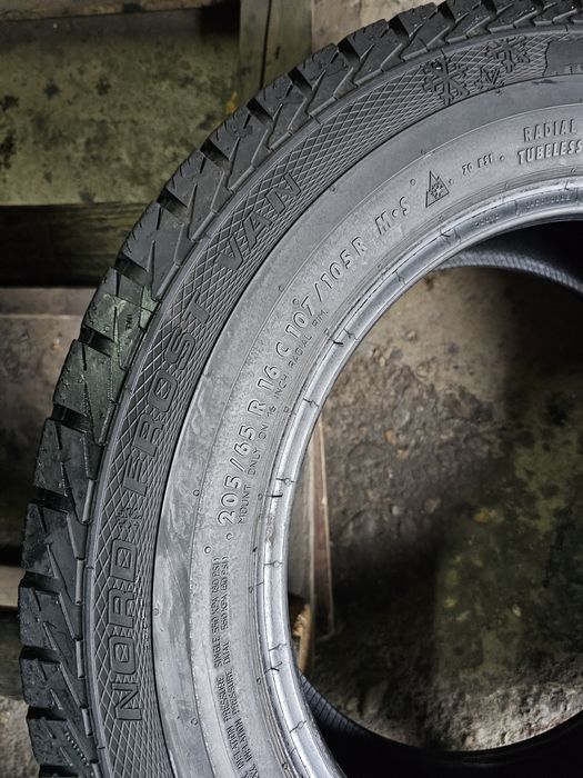 4 anvelope iarna 205 65 16C  Gislaved 7.5mm