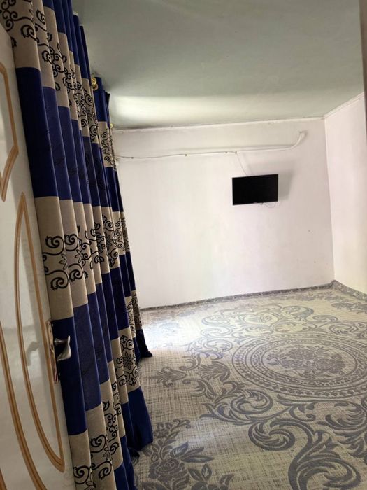 Hovli sotiladi 5 sotixli