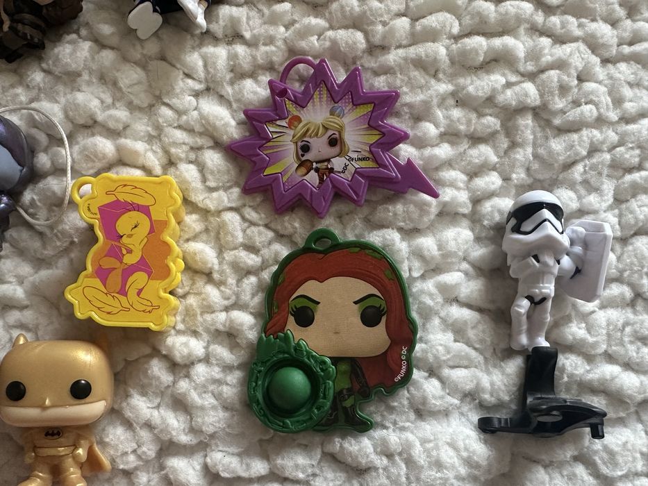 фигруки kinder joy