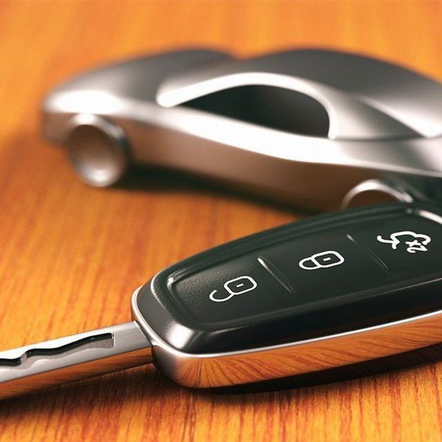 Эшик очиш калит ясаш ишлари булса ишлимиз манзил урганчда