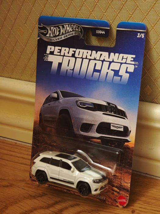 Jeep Grand Cherokee SRT Hot Wheels Silver Series