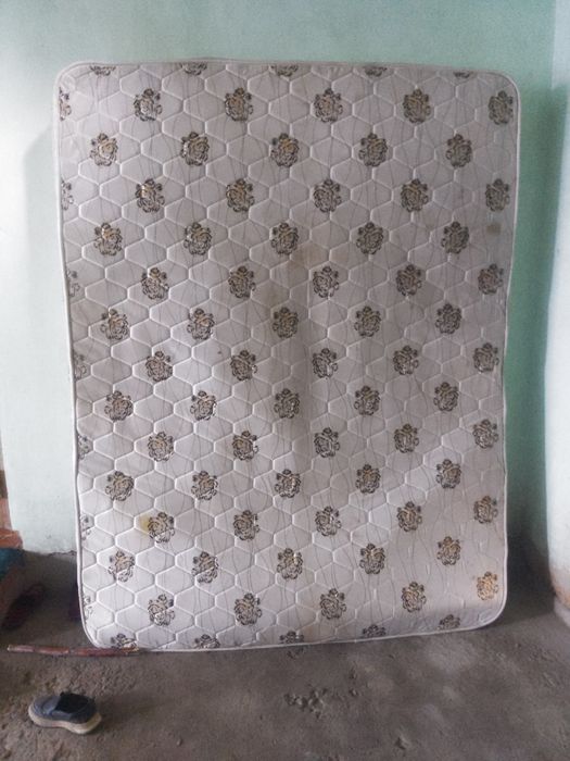 Matras sotiladi buyi 220 eni 170