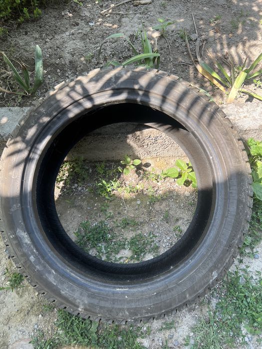 Покрышка 235/45 R18