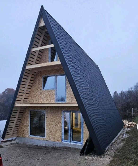 Vindem cabane tip A-frame