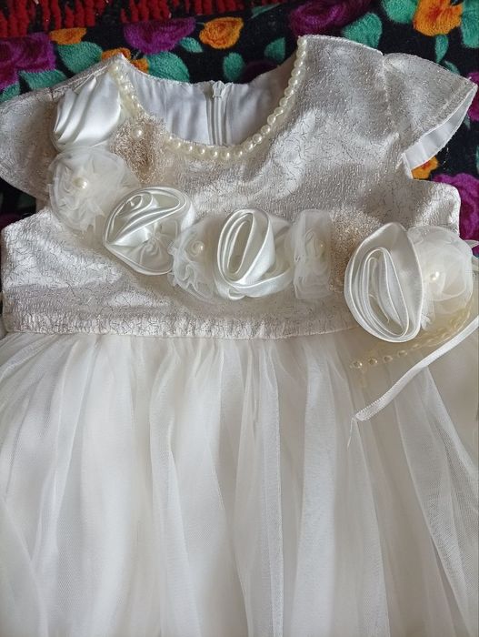 Детская платье на 2-3 годика