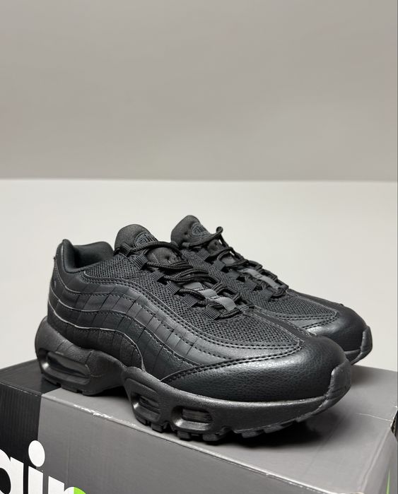Nike Air Max 95 Triple Black