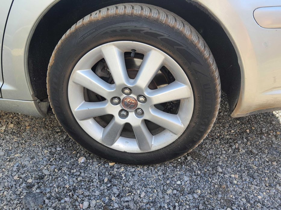На части! Toyota Avensis 2.0 D4D