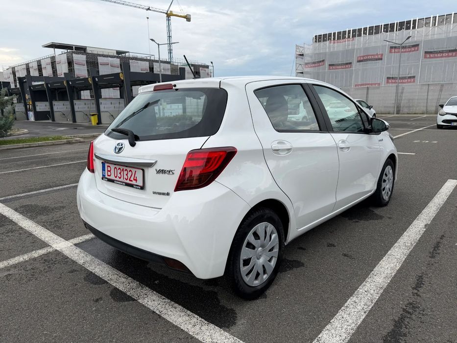 Toyota Yaris Toyota Yaris Full Hybrid 2017-74.000 km